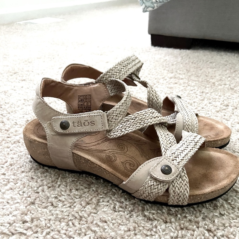Taos brand sandals. Only worn a few times